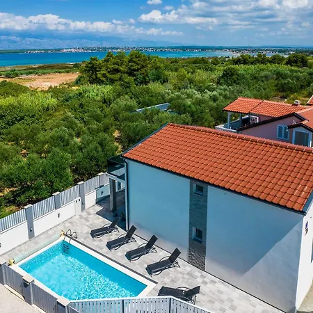 Vila Zara Nin Exterior photo