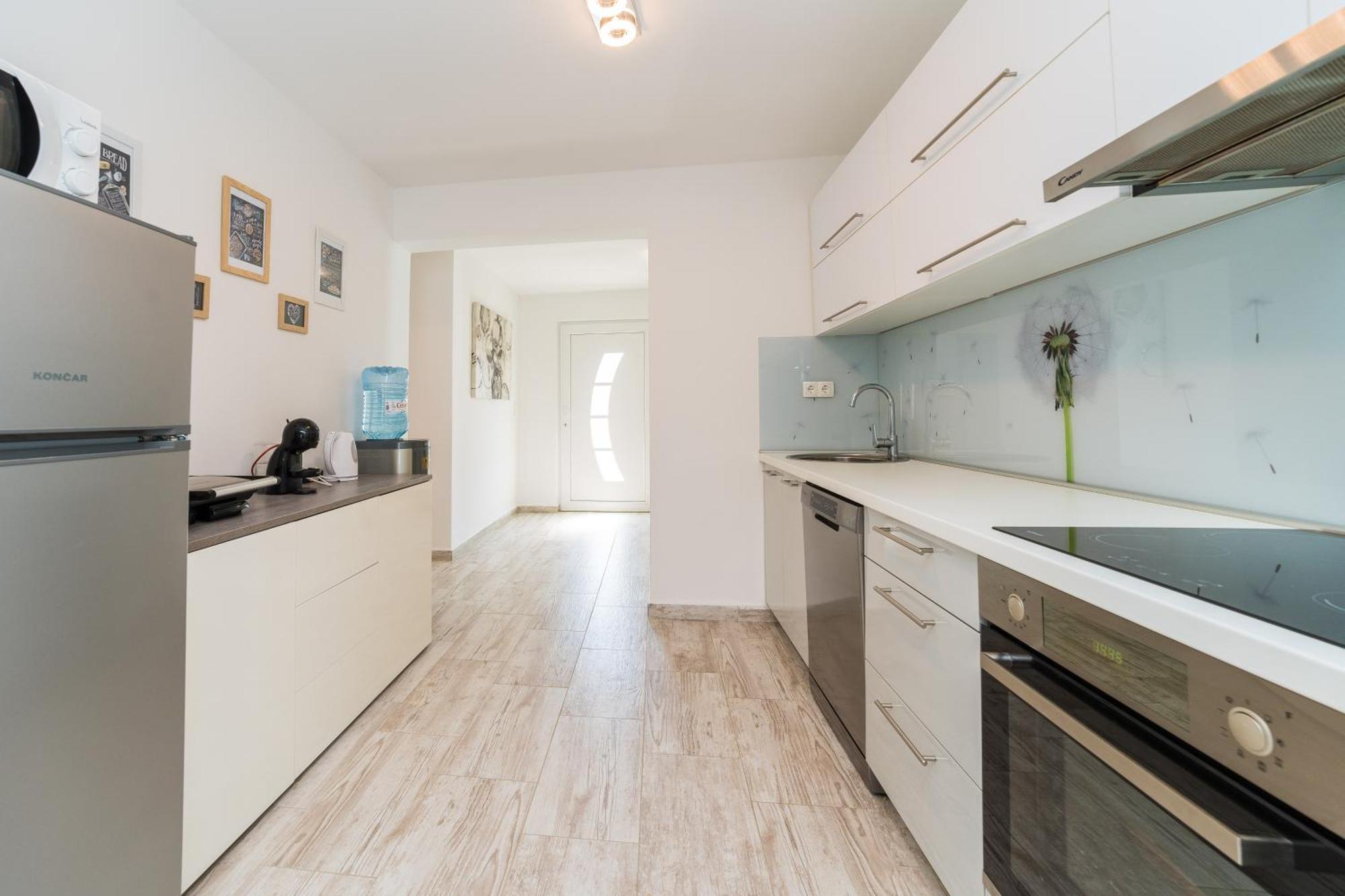 Zara Villa Nin